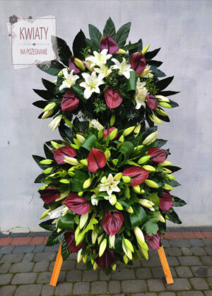 Wieniec duży z naturalnych kwiatów na pogrzeb