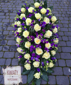 Wiązanka duża z naturalnych kwiatów na pogrzeb