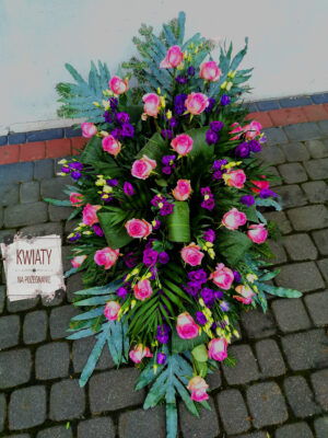 Wiązanka duża z naturalnych kwiatów na pogrzeb