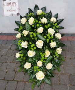 Wiązanka duża z naturalnych kwiatów na pogrzeb