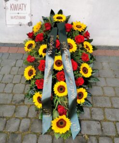 Duża wiązanka z naturalnych kwiatów na pogrzeb